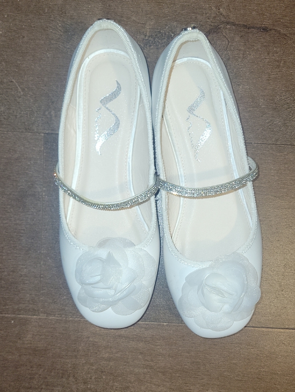 Girls White Mary Jane Flower Dress Shoes with Sparkle Strap
